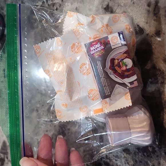 Mini Brands Create MasterChef Blueberry Pancakes - Picture 4 of 4